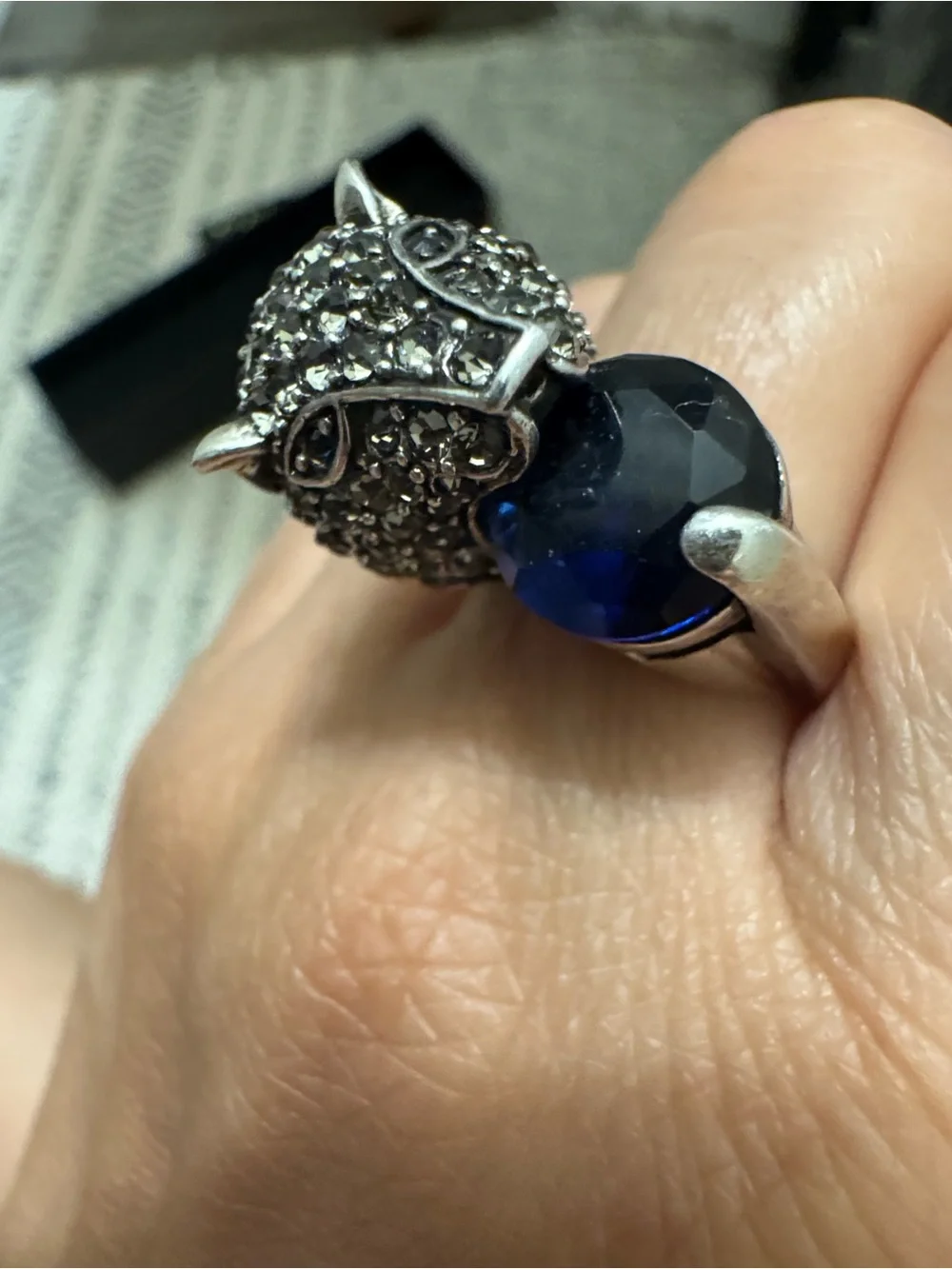 Jewelmint Silver Panther Ring with Navy Blue Stone